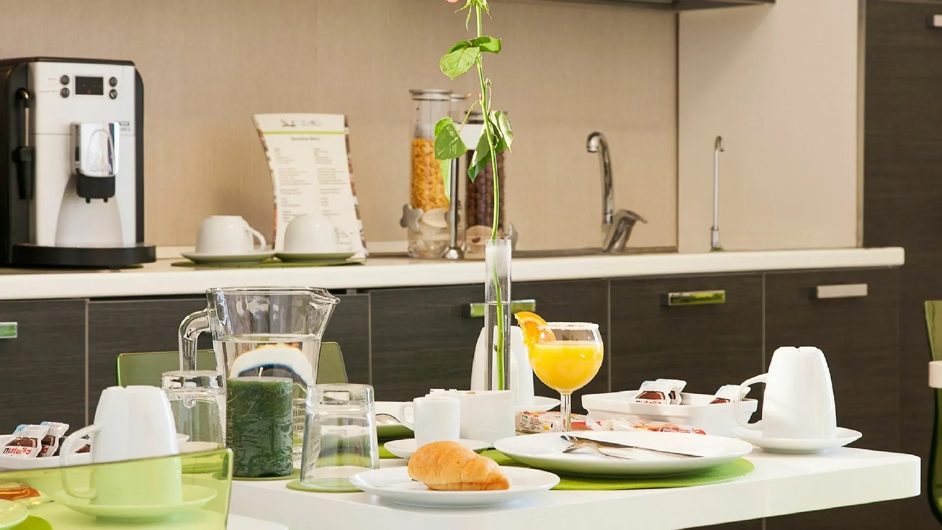 *** Πανσιόν Suite Inn Κατάνια Ιταλία